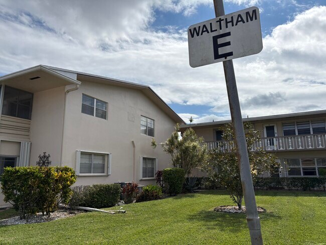Photo - 113 Waltham E