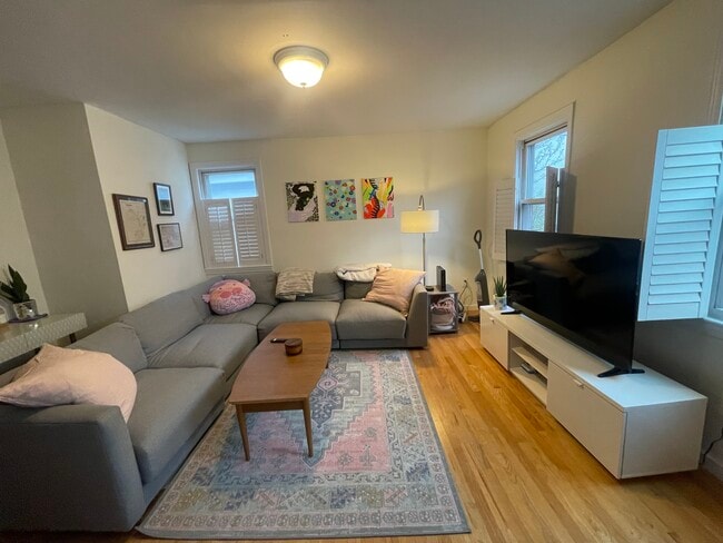 Photo - 254 W 3rd St Apartments Unit 3