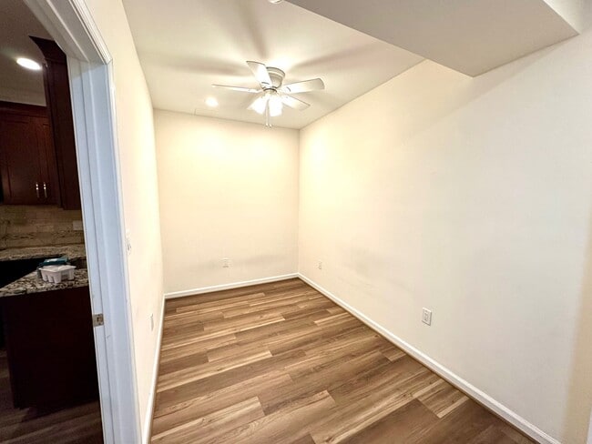 8405 Dogwood Rd