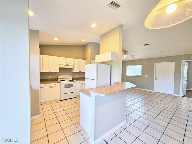 Photo - 721 Hightower Ave S