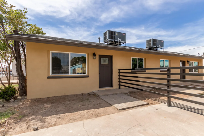 Photo - 2630 W Lane Ave Unit B