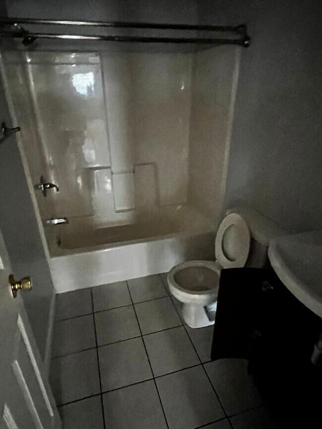 Photo - 313 Wyrick St Unit Apt A.