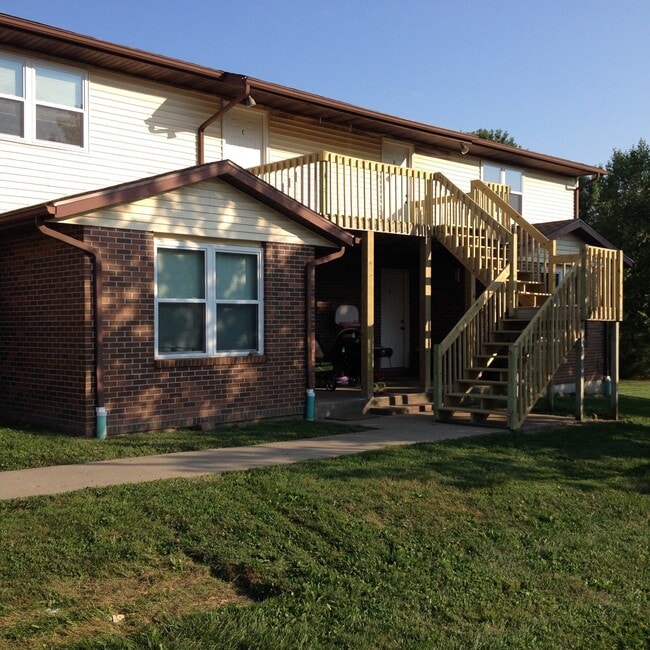 Building Photo - 302 E. Johnson St. Unit B