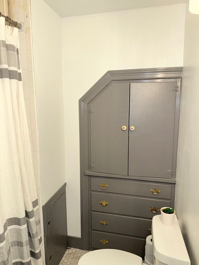 Photo - 612 W Washington St