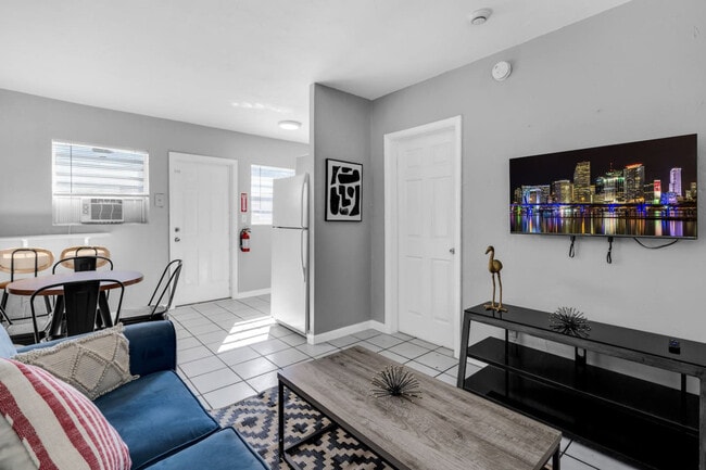 Photo - 105 SW 5th Ct Unidad ID1328127P