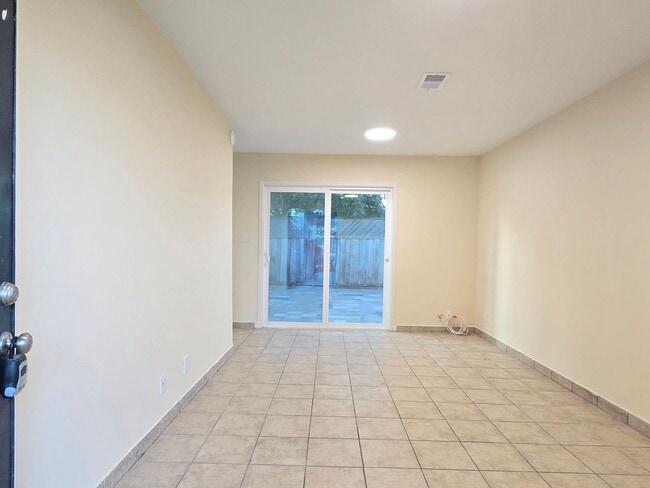 Photo - 1365 Stanwood Dr Unidad 4