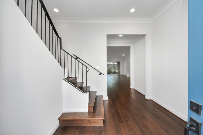 Photo - 1715 Maravilla Dr