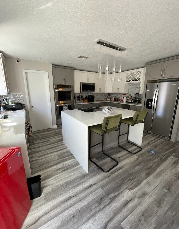 Photo - 10042 Ian St