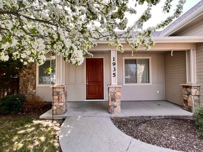 Photo - 1935 W Marten Creek Dr