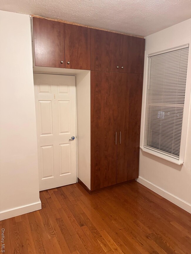 Photo - 60-34 56th Rd