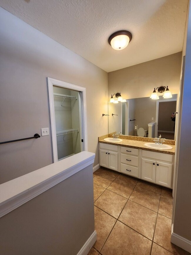 3835 Napa Dr