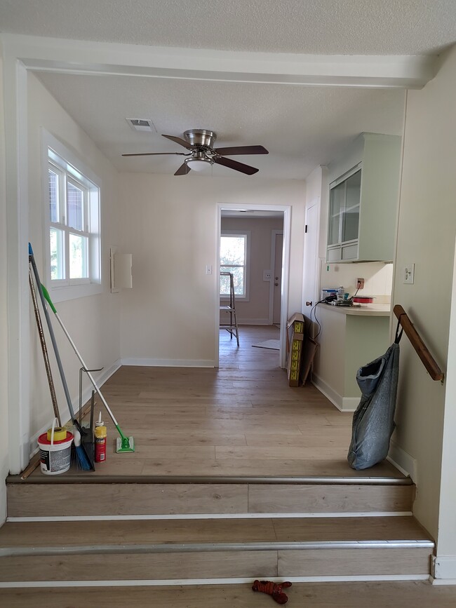 Photo - 409 Woodland Shores Rd