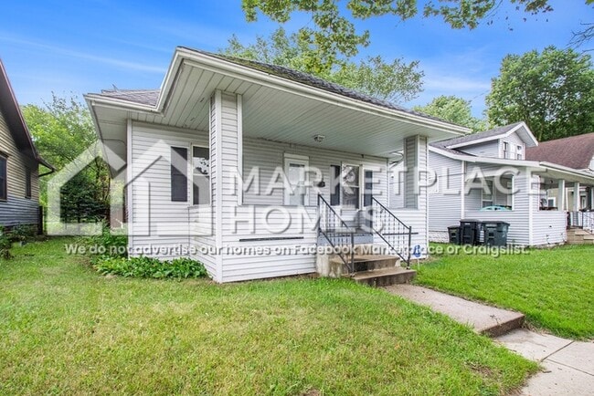 Photo - 822 N St Louis Blvd