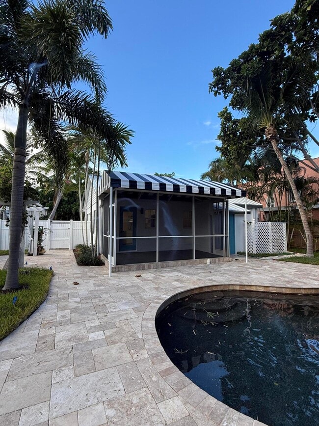 Photo - 335 Cornell Dr