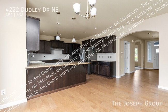 Photo - 4222 Dudley Dr NE