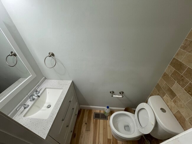 Photo - 5722 Cedar Ln