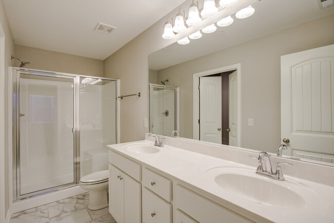 Photo - 332 Ellesmere Ct Townhome