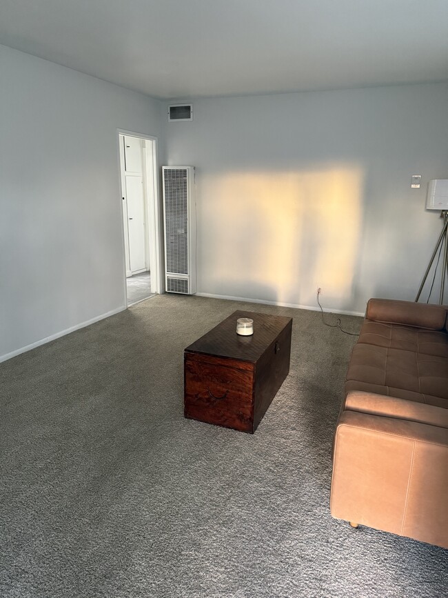 Building Photo - 44742 Gadsden Ave