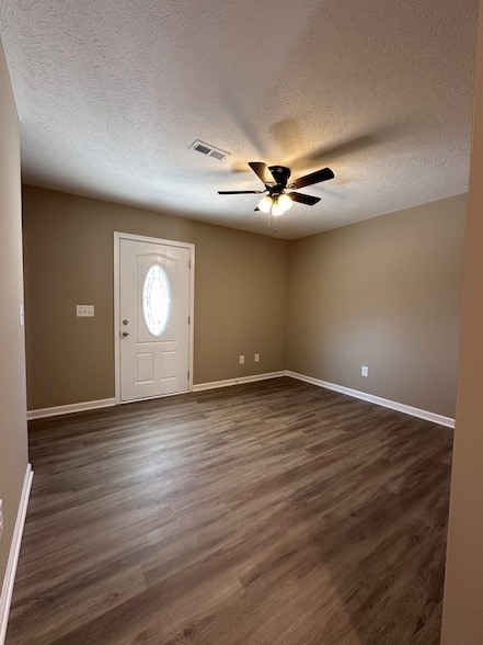 Photo - 517 Weaver St Unit 4