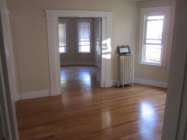 Photo - 53 Bristol Rd Unit B2