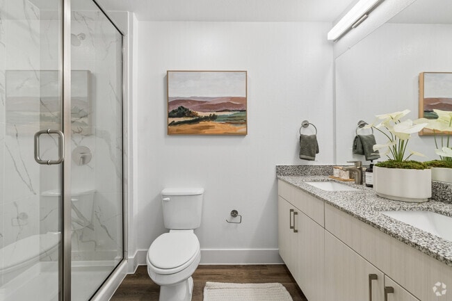 2BR, 2BA - 1,240SF - Second Bathroom