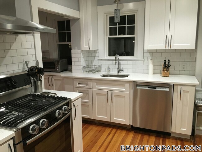 Photo - 30 Bothwell Rd Unit 1