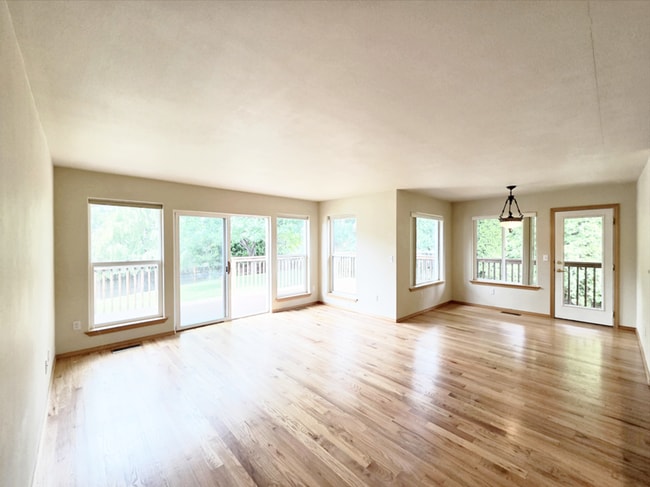 Photo - Expansive 3-Bed, 2-Bath House for Rent in Aspen Neighborhood off of Western Ave.!