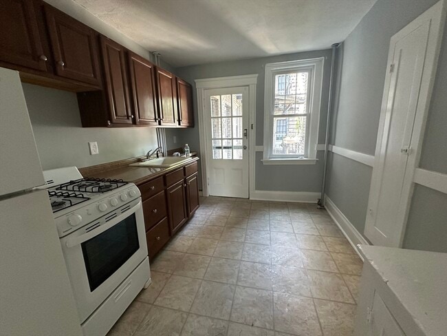Building Photo - 208 Main St Unit 34 Rental