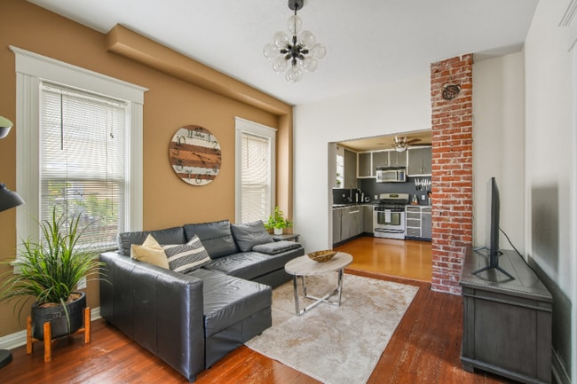 Building Photo - 1229 SE 36th Ave Unit 6