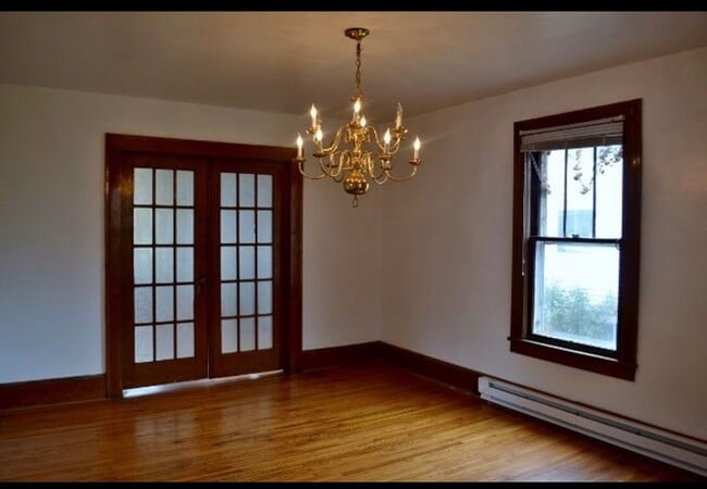 Photo - 1100 College Ave