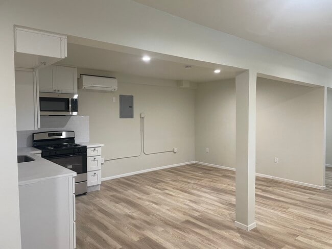 Photo - 1760-1766 Malcolm Ave