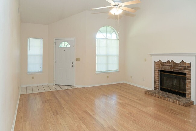 Photo - "Charming 3-Bed Oasis in Shalimar with 2 F...