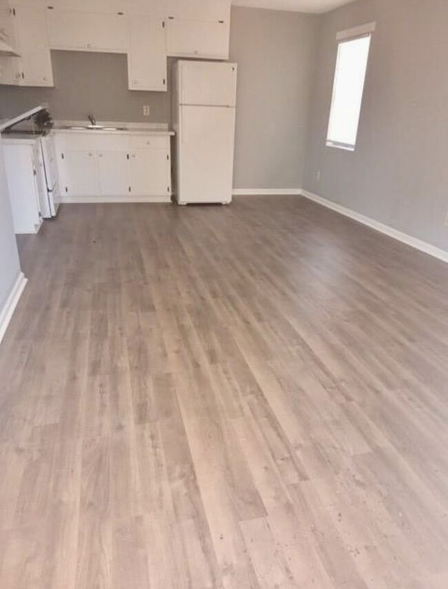 Building Photo - 270 Shadow Lawn Dr Unit 270 Rental