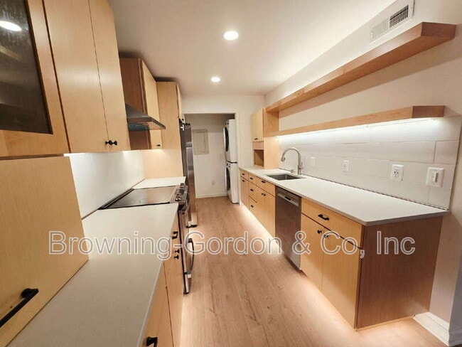 Photo - 163 Brooke Castle Dr