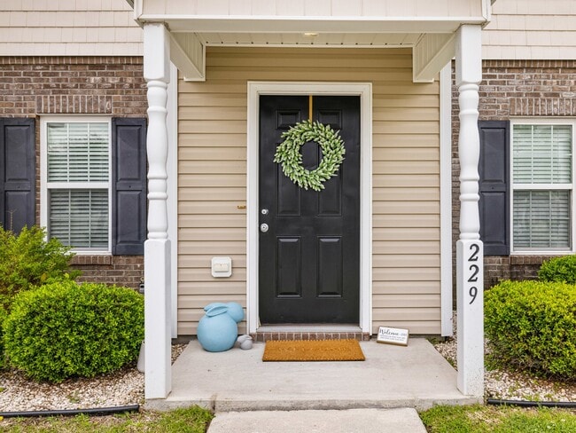 Photo - 229 Glen Cannon Drive