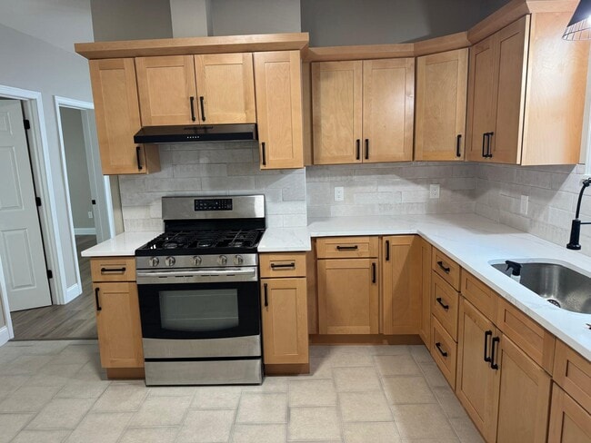 Photo - 31 Linwood Ave Unit 33 Linwood Ave  #1