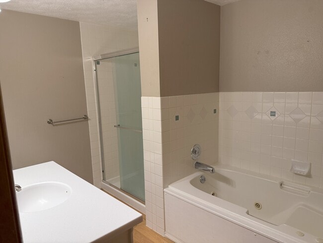 Photo - 3822 S Alder Dr