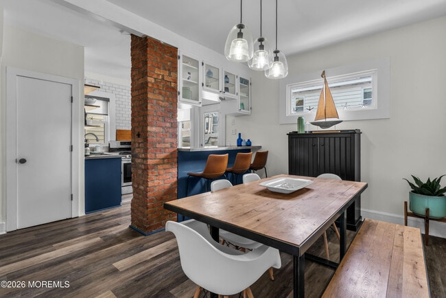 Photo - 1208 Bond St