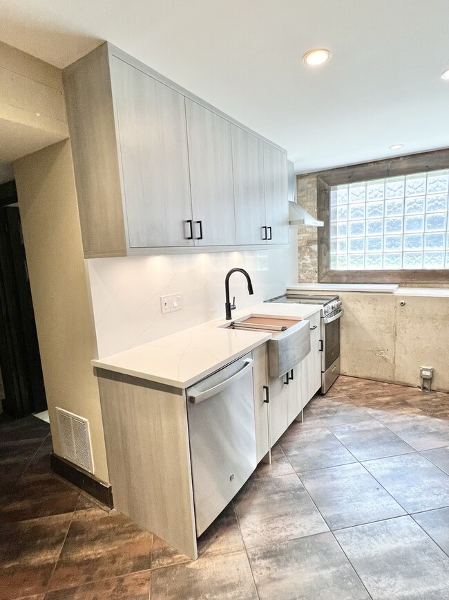 Photo - 1633 N Humboldt Blvd Unit G