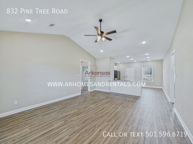 Photo - 832 Pine Tree Rd