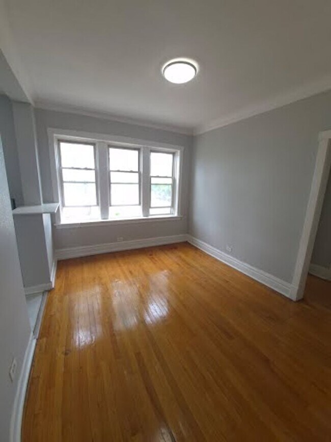 Great 2 Bedroom unit, with a Wonderful Man... - Great 2 Bedroom unit, with a Wonderful Man... Apartamento Unidad 1432-2E