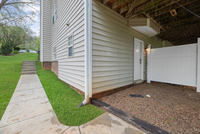 Photo - 327 Silverberry Ct