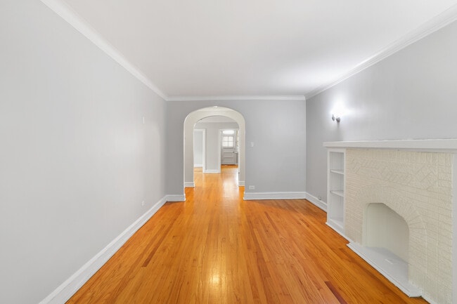 Photo - 5020 N Harding Ave Unit 3S