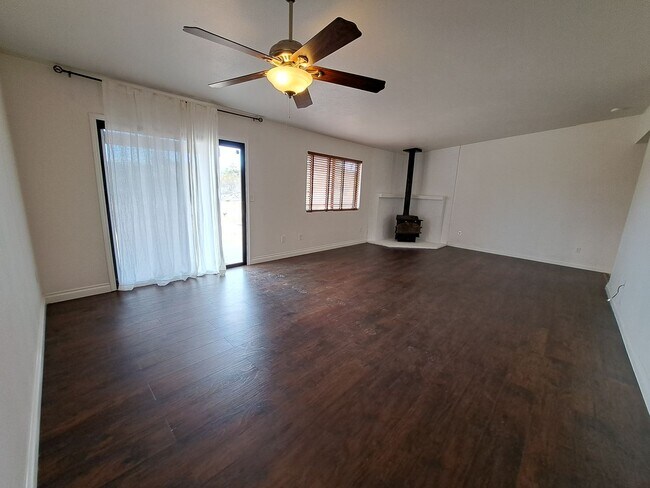 Photo - Beautifully Updated 3/2 in Yucca Valley!