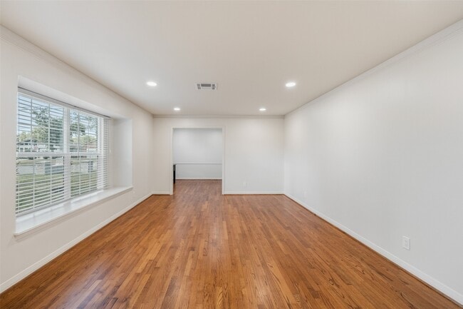 Photo - 10170 Hanka Dr