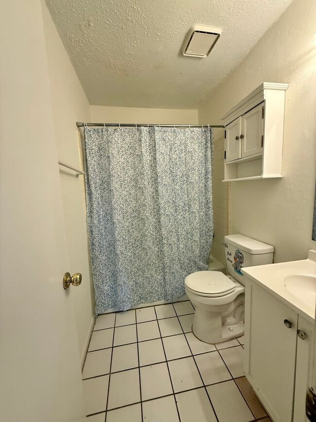 Photo - 108 Montgomery St