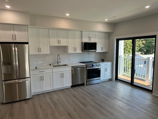 Photo - 260 Elm St Unidad 301