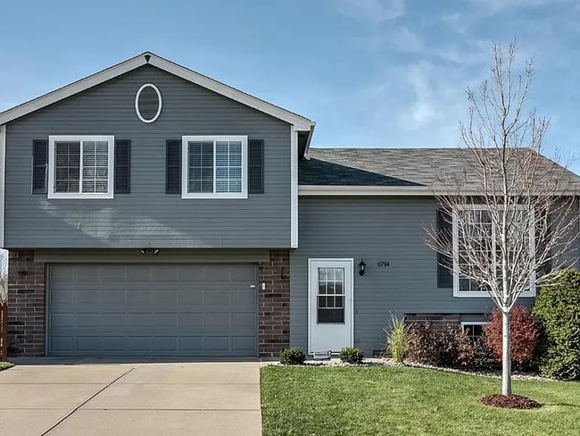 Building Photo - 6714 N 110th Ave