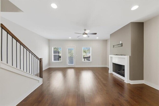 Photo - 3796 Oxford Cir