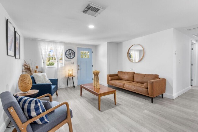 Photo - 1016 Beachwood Ave